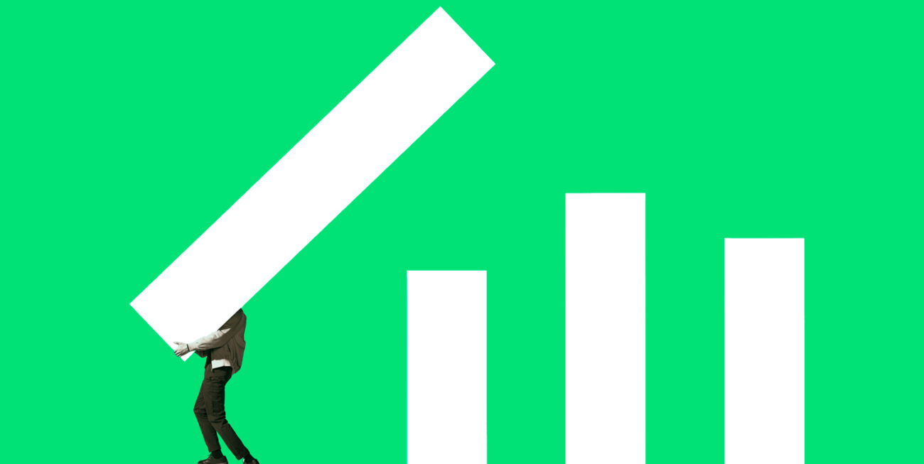 Person arranging a bar chart